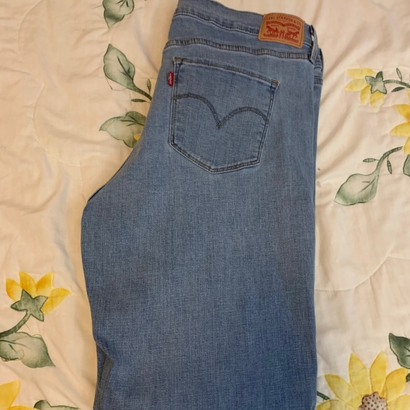 Levi Strauss Jeans - Picture 2 of 8